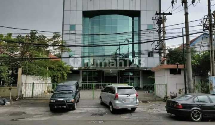 Gedung Siap Pakai Di Pusat Bisnis Komersial Tunjungan Plaza
