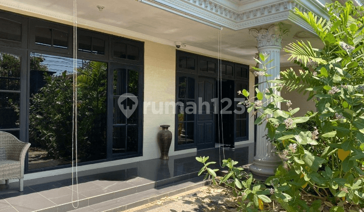 Dharmahusada Strategis Di Tengah Kota Mewah Classic Eropa Modern