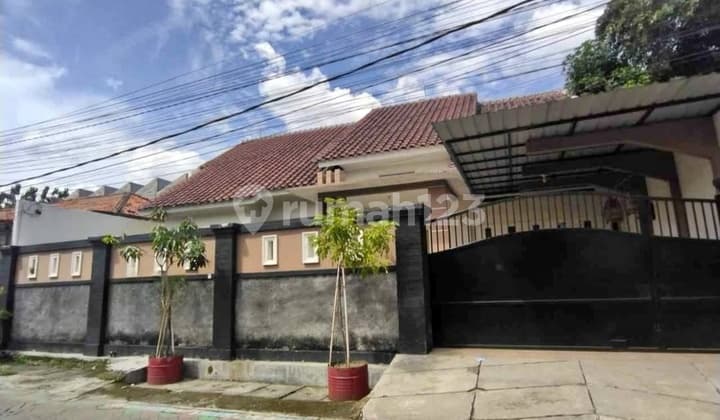 Rumah Kutisari Surabaya Kondisi Terawat Lokasi Strategis