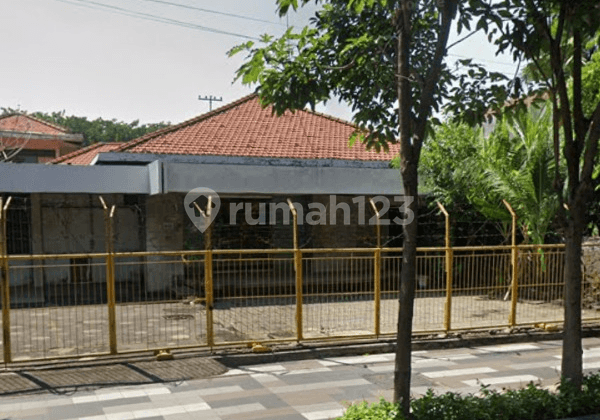 Dharmahusada Hitung Tanah Nol Jalan Raya Deretan Hotel, Larrita