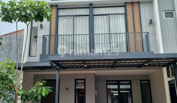 Free PPN! Rumah 3 Lantai di Pusat Gading Serpong