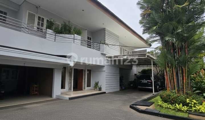 Rumah Mewah Bagus Lokasi Strategis di Sunter