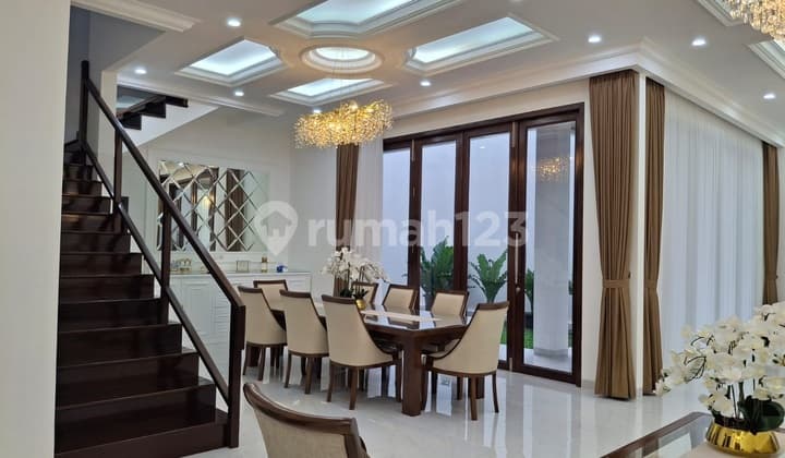 Rumah, 2 Lantai, SHM Baru Full Furnish Bulovard Raya Hadap Timur