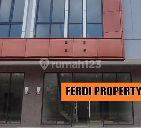 Nice 3-story shop house across from Eka Hospital, suitable for business.