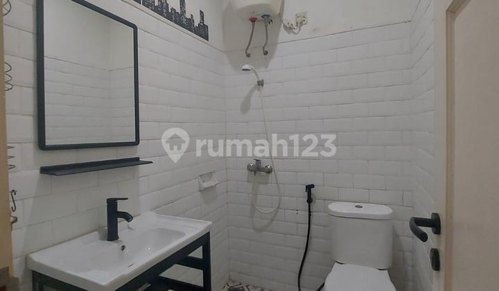 Siap Huni, Rumah, 1 Lantai, Bebas Banjir Hadap Barat Dekat Masjid