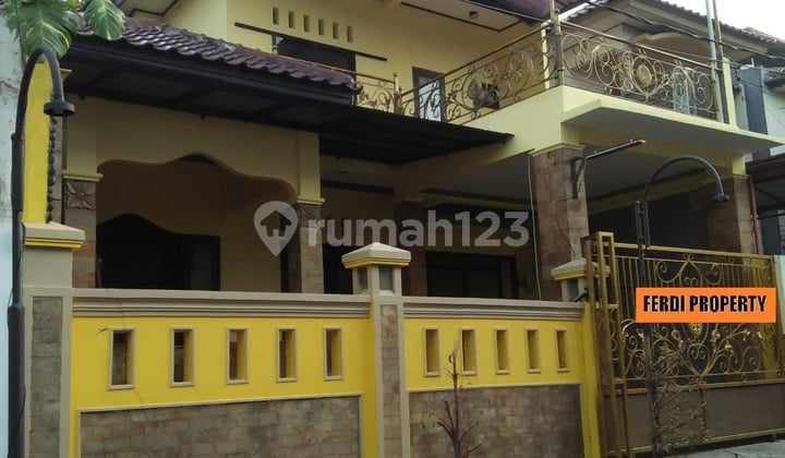 Taman Laguna House, 2 Floors, Freehold Title, 5 Minutes from Cibubur Toll