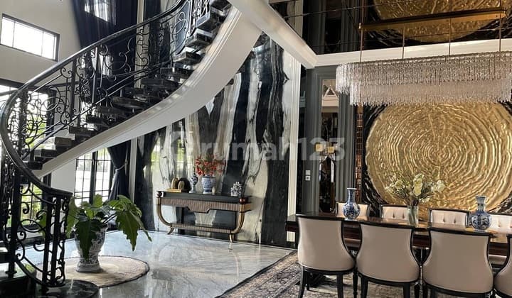 Rumah 3 Lantai Cozy Bagus Furnished Fasilitas Lengkap Semua Ada