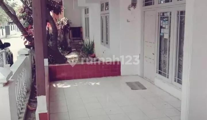 Rumah Bagus Unfurnished SHM di Jalan Pluto - Margahayu Raya, Bandung