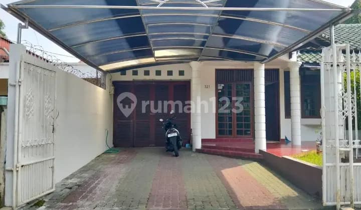 Disewakan Rumah Bagus di Cinere (Pd014017)