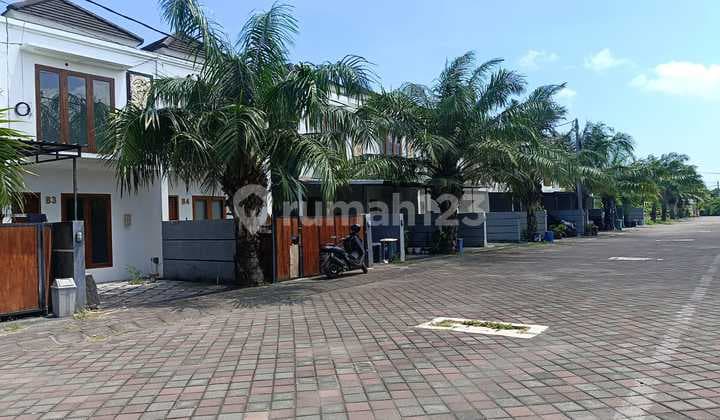 Bebas Banjir, Rumah, 2 Lantai, Dekat Pusat Perbelanjaan, di Denpasar Selatan,