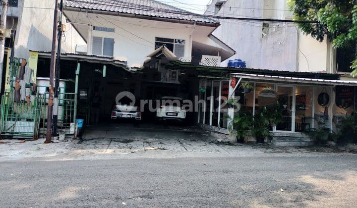 Rumah Kebayoran Baru Strategis Untuk Usaha