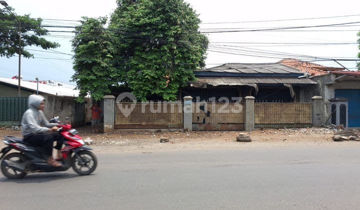 MAIN ROAD HOUSE BITUNG CURUG TANGERANG BUSY ROUTE