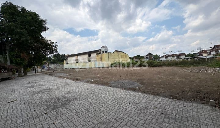 Area UGM, Jl kaliurang km 4 siap bangun Kost eksklusif