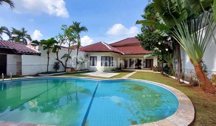 Compound disewa di kemang