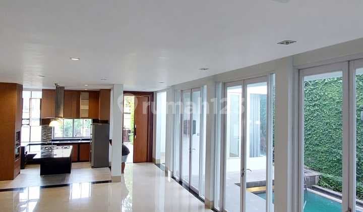 Rumah mewah baru dibangun di Pondok Indah