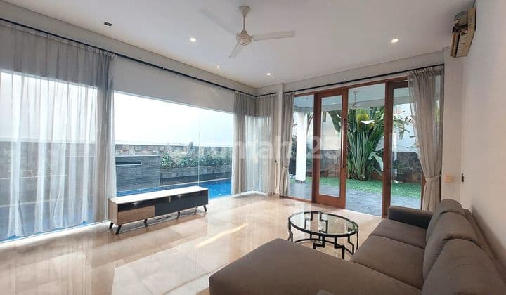 Modern minimalist residential complex, luxurious and comfortable, located in Kemang