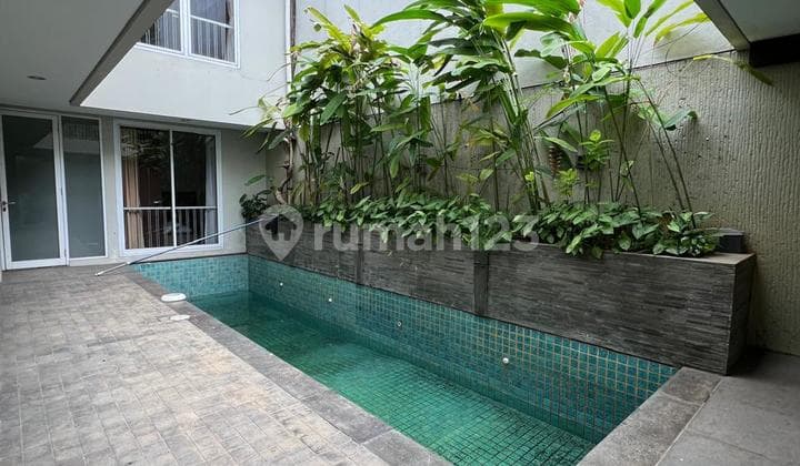 Semifurnished Luxury House In Kebayoran Baru Close To Senopati Area