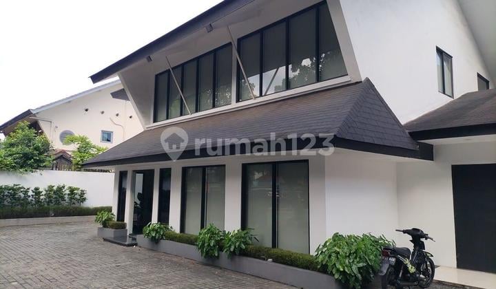 Rumah di Pakubuwono, Lokasi Strategis bisa untuk Kantor/ Klinik