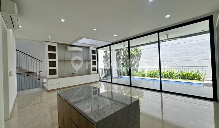 Luxury Residence Senopati – Rooftop, Pool & Garden | Prime Location Near SCBD