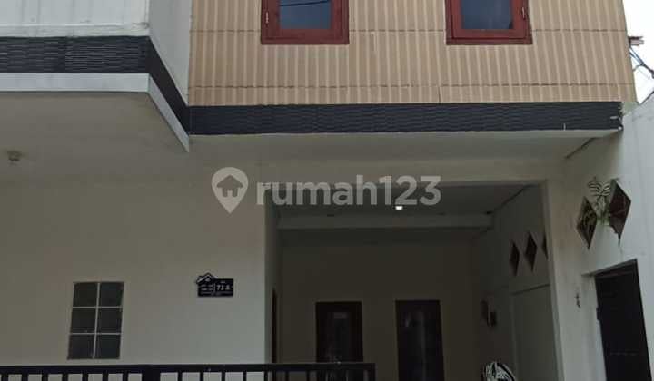 Rumah di Cipedak Jagakarsa, Siap Huni, Akses Jalan 1 Mobil