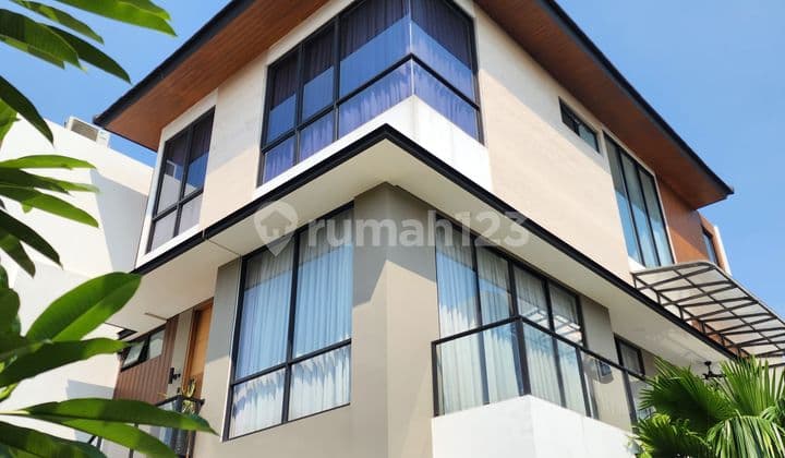 Townhouse Mewah di Jeruk Purut! 3BR, Home Gym, Hanya 6,9M!