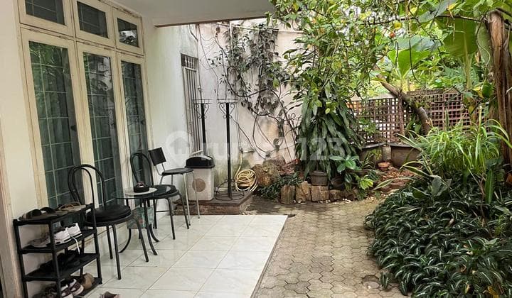 Quick Sale 1-Story House in Pondok Indah – Front Yard, Strategic Location