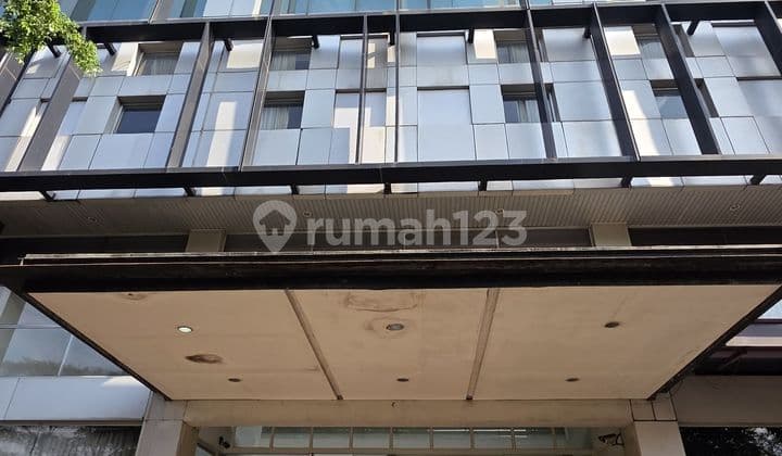 Jual Murah! Gedung 5 Lantai eks Hotel di Area Menteng