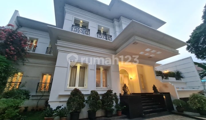 Jual Rumah di Kebayoran Baru - Lokasi Premium, Dekat Ke Senayan, Ratu Plaza, Rspp, Fully Furnished