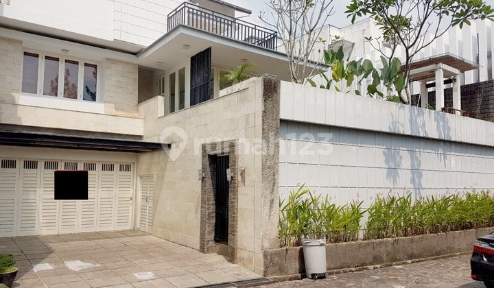 Jual Rumah Siap Huni di Lebak Bulus - Dekat Stasiun Mrt Lebak Bulus, 3 Lantai