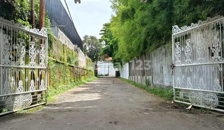 Harga Dibawah NJOP! Cocok Cluster! Luas 3905 M2, Ada Bangunan, Hitung Tanah!