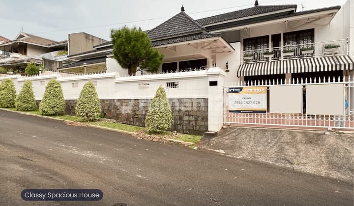 Dijual Rumah Megah Lebak Bulus Lokasi Strategis Bergaya Classy