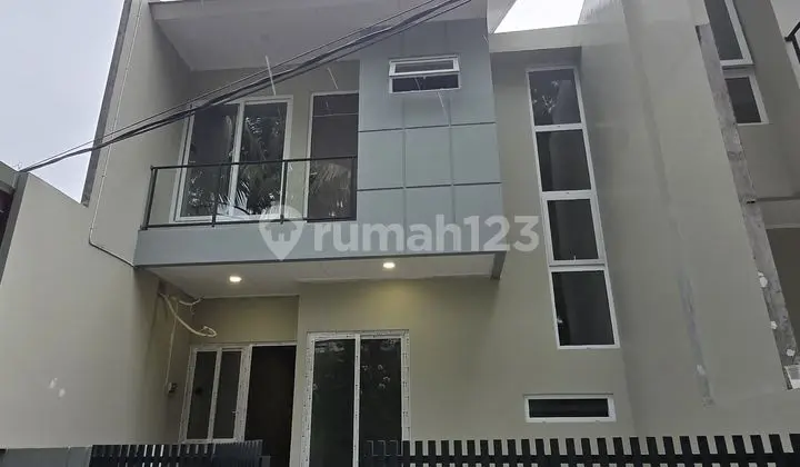Dijual/Sewa Rumah Brand New di Villa Melati Mas