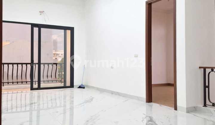For Sale: New Corner House at The Icon BSD City