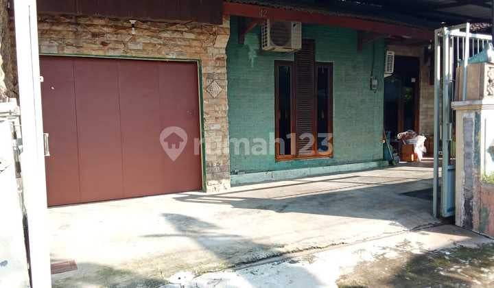 Over Kredit Sangat Murah Banget Segera Tutup Tahun. Nego Sampai Deal Krn Butuh Uang Segera. Bangunan Bagus SHM di Grogol Solo Baru