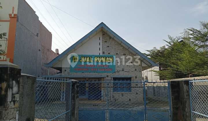 Rumah Strategis di Jalan Tuparev, Cirebon