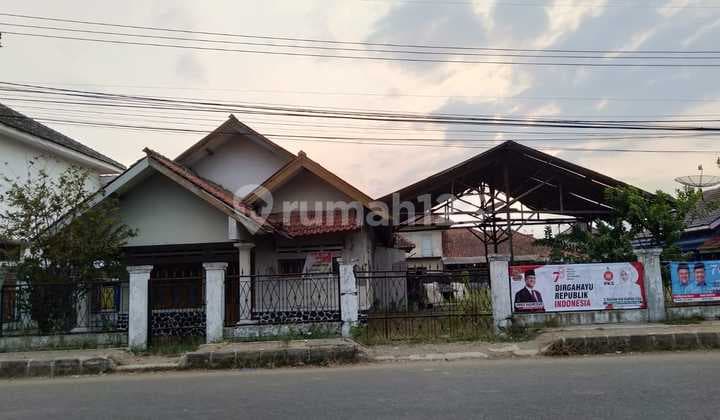 Rumah di Jalan Raya Jatiwangi, Majalengka