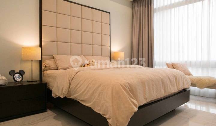 Botanica Apartemen 3+1 Bedrooms Furnished Jakarta Selatan