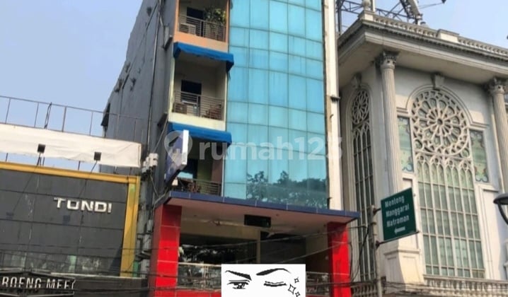 Ruko Enam Lantai Kawasan Elite Menteng