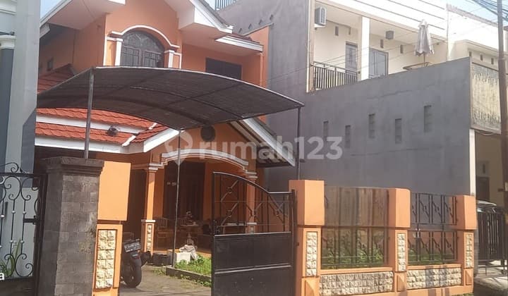 Rumah 2lt di Jl. Anggajaya 2 Condongcatur Sleman. SHM