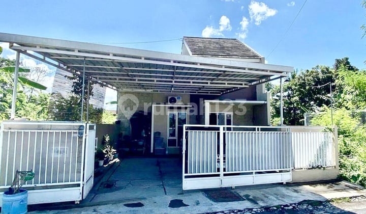 Rumah minimalis siap huni SHM area Ngaglik Sleman. SHM