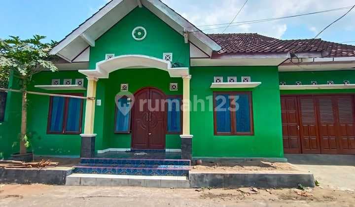 Rumah bagus murah strategis di Maguwo Depok Sleman. SHM