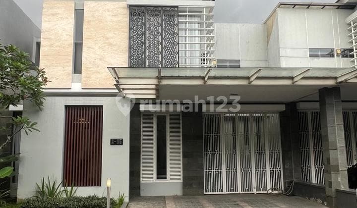 Rumah mewah furnished dekat kota Jogja dan hotel sheraton Depok Sleman