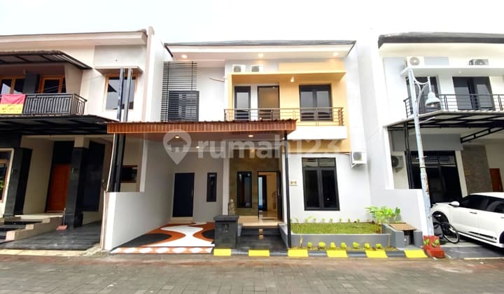 Nice house in elite housing Paalagan Ngaglik Sleman. Certificate of Ownership.