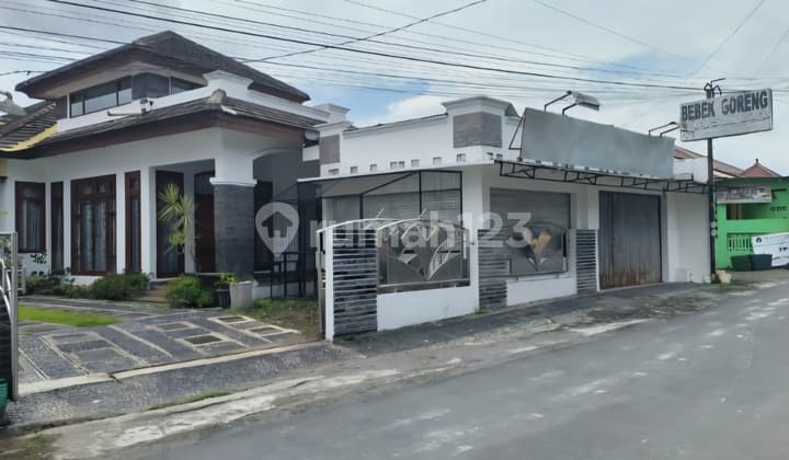 Rumah Luas Strategis Semi Furnish Area Palagan Mlati Sleman