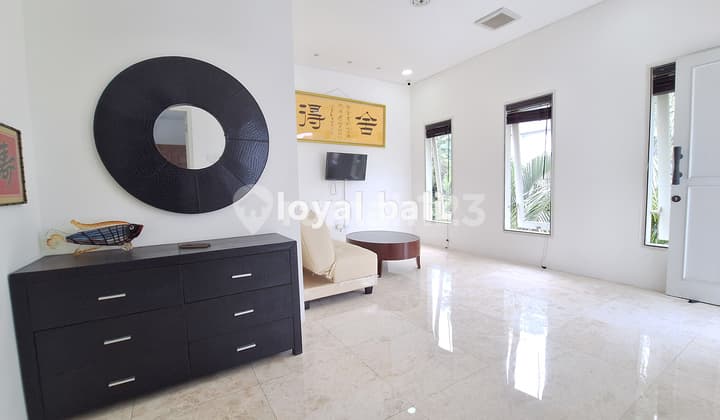 Luxury And Modern House With White Nuance In Taman Mumbul, Bali