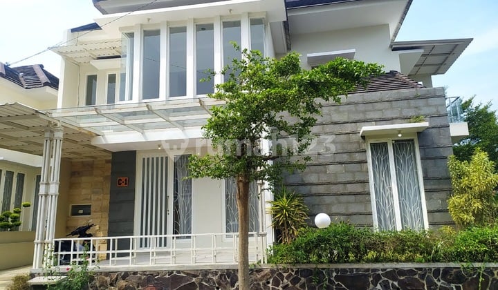 Dijual Rumah Murah Terjangkau di Pusat Daerah Wisata Ternama!! Full Furnished + Perabotan