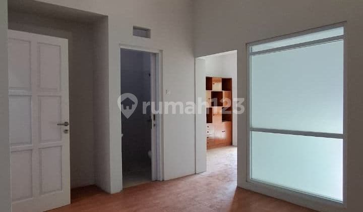 For Sale House in Kota Baru Parahyangan