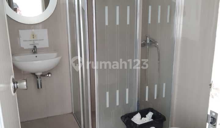 Disewakan Ruko Strategis 4 Lantai di Setrasari