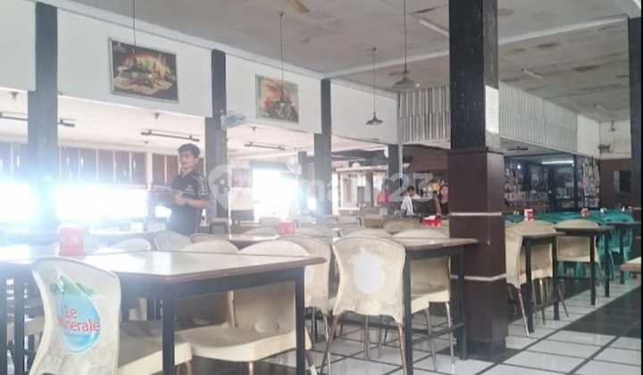 FOR SALE Ruang Usaha Strategis Dengan Parkiran sangat luas Bisa muat 5 bus besar Di Rancaekek FOR SALE Ruang Usaha Strategis Dengan Parkiran sangat luas Bisa muat 5 bus besar Di Rancaekek