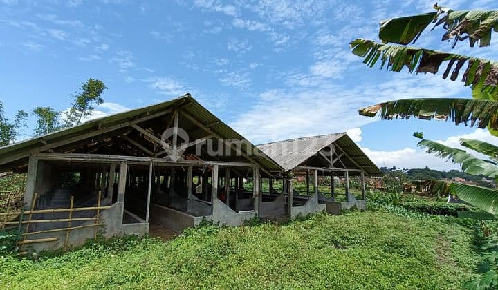 Dijual Lahan Plus Bangunan di Tanjung Sari Sumedang